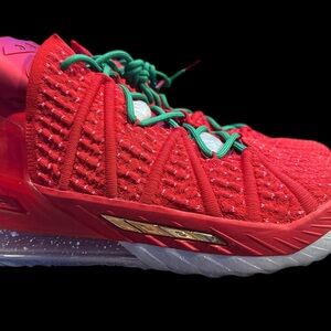 Nike LeBron 18 Christmas 2020 DB8148-601 Size 11.5 Red Green